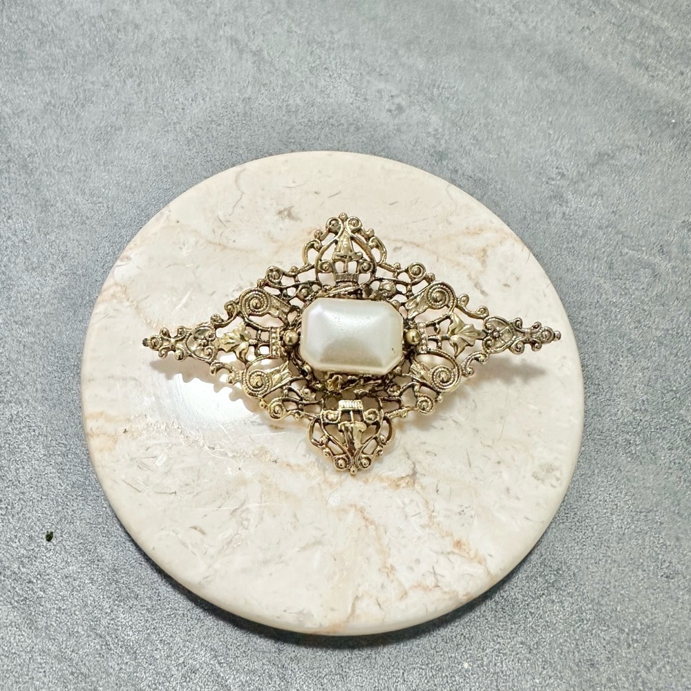 Vintage Open Work Filigree Gold Tone Faux Pearl Center Cabochon, Pearl Brooch